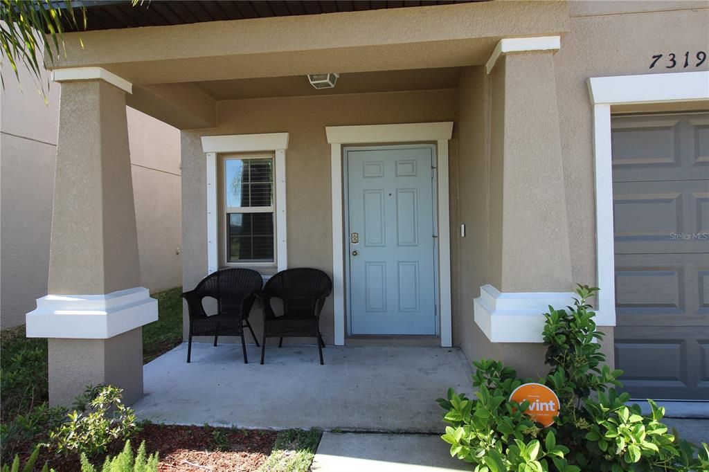 For Rent: $2,900 (6 beds, 3 baths, 2614 Square Feet)