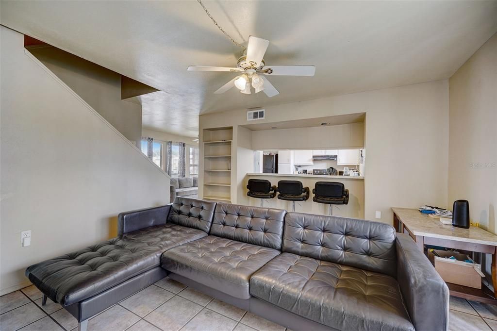 Active With Contract: $117,000 (2 beds, 2 baths, 1211 Square Feet)