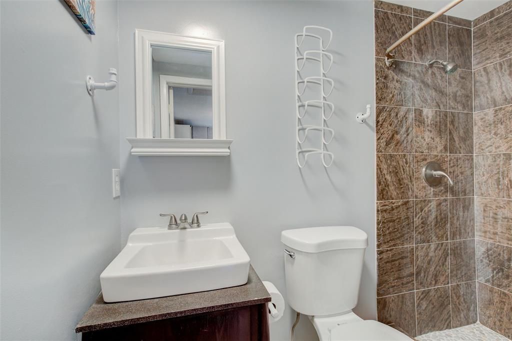 For Sale: $289,000 (2 beds, 2 baths, 1096 Square Feet)