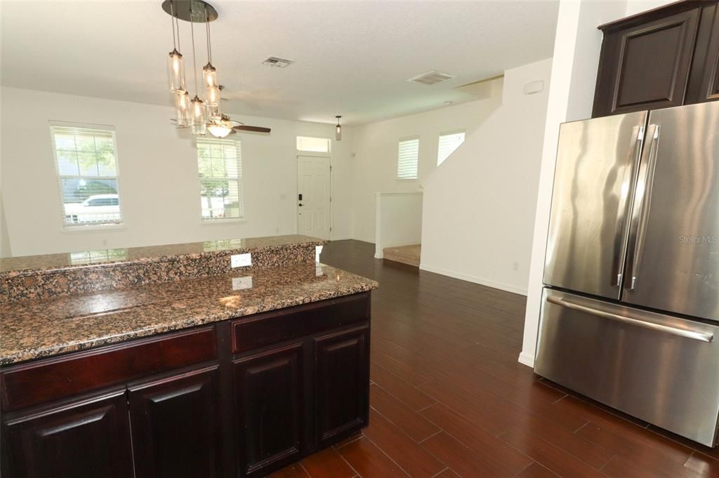 For Sale: $460,000 (3 beds, 2 baths, 1794 Square Feet)