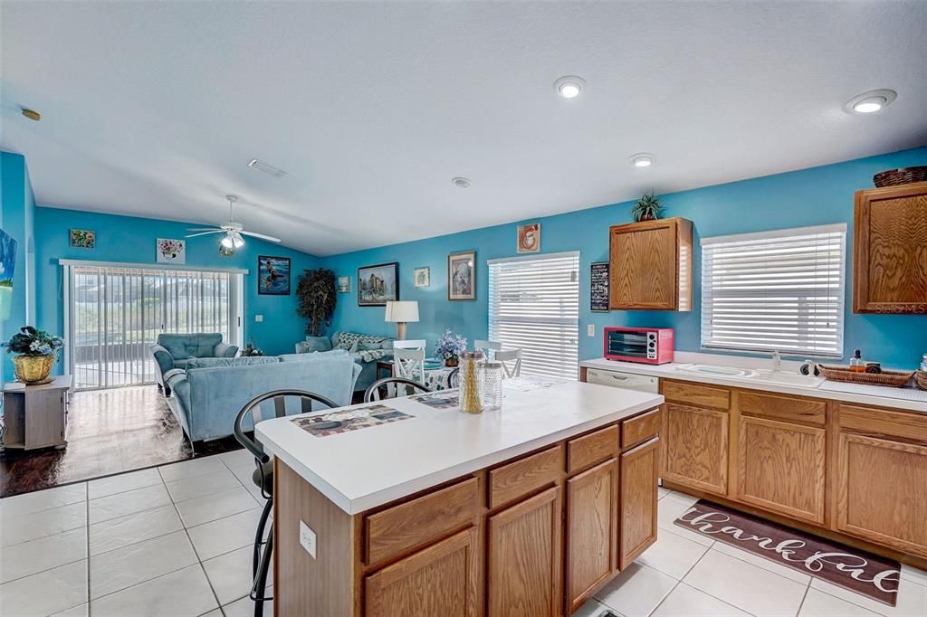 For Sale: $350,000 (4 beds, 2 baths, 1955 Square Feet)