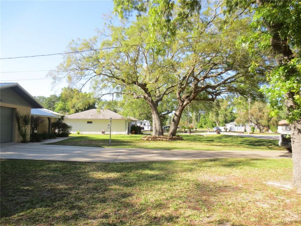 Active With Contract: $229,900 (3 beds, 2 baths, 1668 Square Feet)