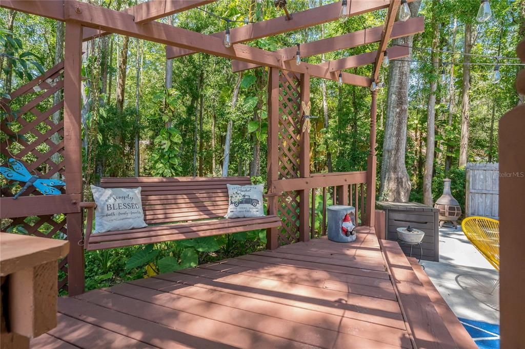 PERGOLA WITH SWING IN YOUR PRIVATE, CONSERVATION BACKYARD!