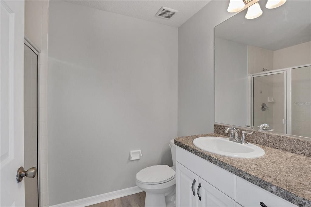 Active With Contract: $320,000 (2 beds, 2 baths, 1040 Square Feet)