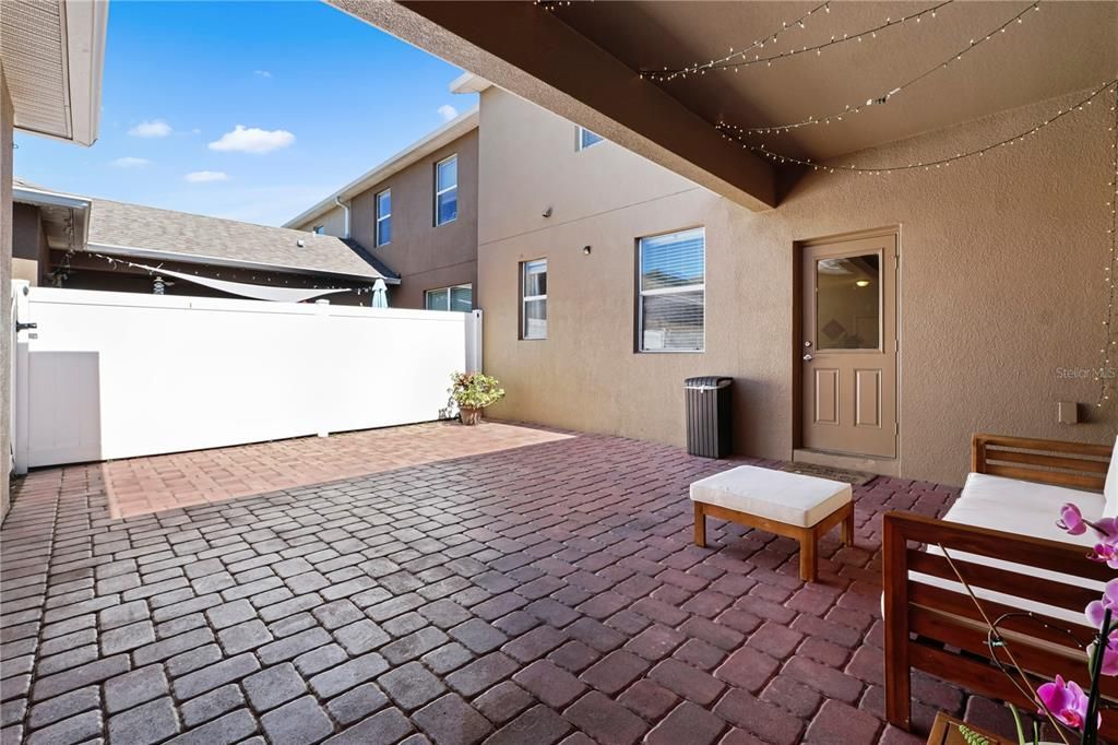 Recently Sold: $445,000 (3 beds, 2 baths, 1626 Square Feet)