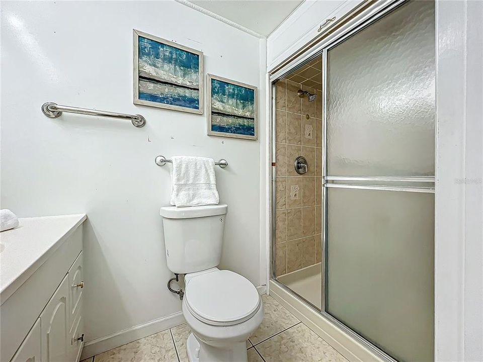 待售: $160,000 (2 贝兹, 2 浴室, 1008 平方英尺)