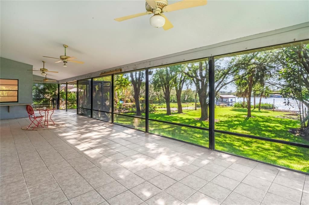 For Sale: $899,000 (4 beds, 2 baths, 2564 Square Feet)