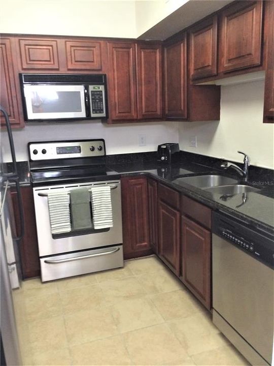 Recently Rented: $1,550 (2 beds, 1 baths, 1115 Square Feet)