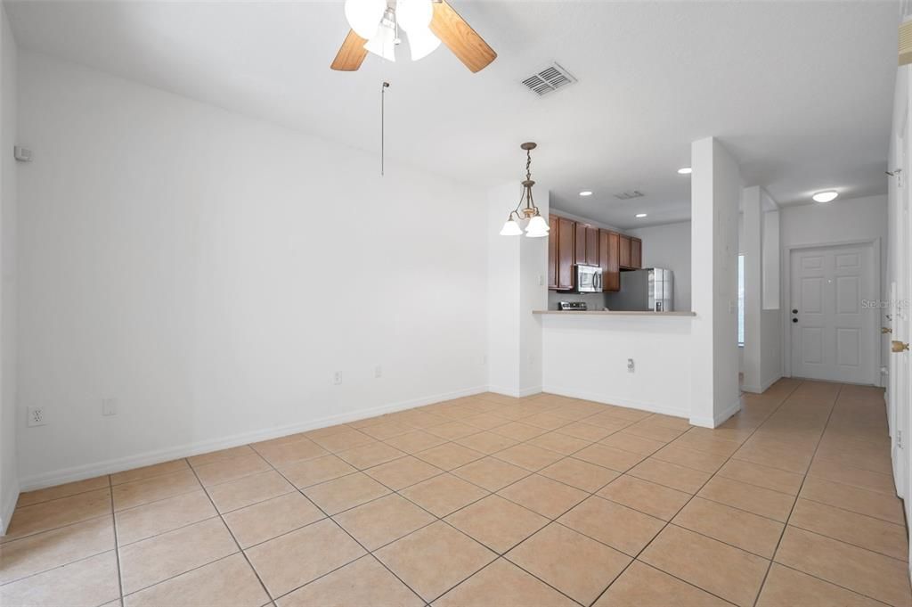 For Rent: $1,850 (2 beds, 2 baths, 1008 Square Feet)