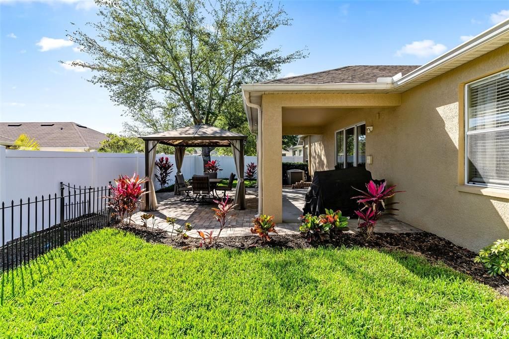 For Sale: $359,900 (4 beds, 2 baths, 2384 Square Feet)