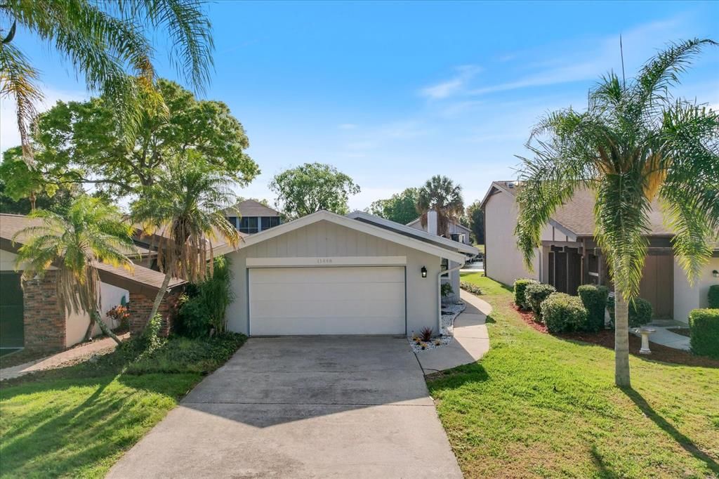 For Sale: $490,000 (2 beds, 2 baths, 1493 Square Feet)