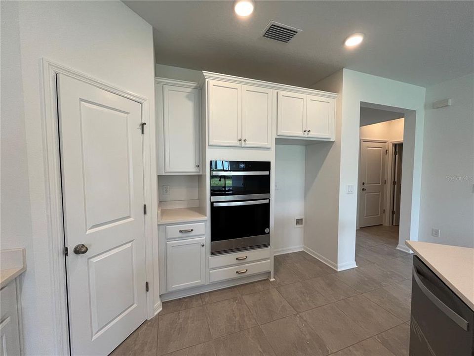 For Sale: $378,163 (2 beds, 2 baths, 1698 Square Feet)