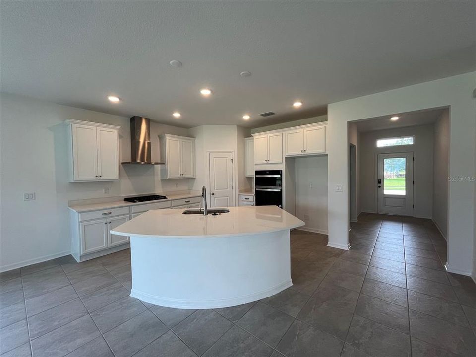 For Sale: $378,163 (2 beds, 2 baths, 1698 Square Feet)
