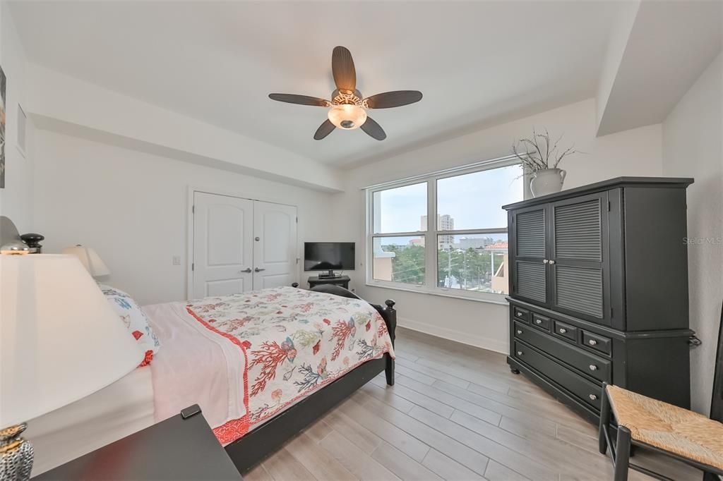 Active With Contract: $1,275,000 (3 beds, 2 baths, 1738 Square Feet)