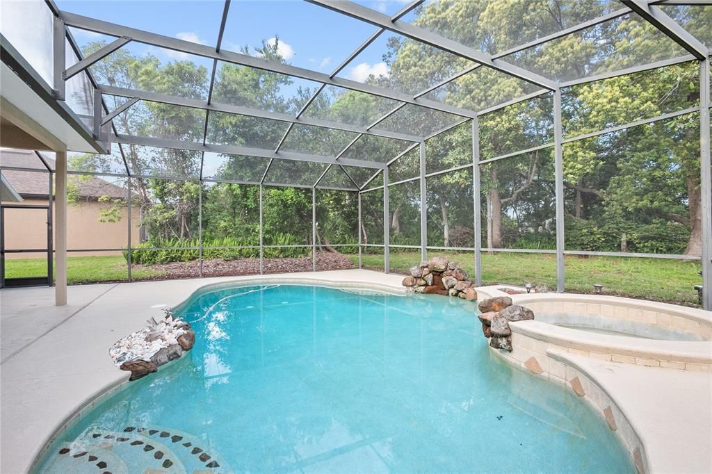 Recently Sold: $459,900 (4 beds, 2 baths, 1966 Square Feet)