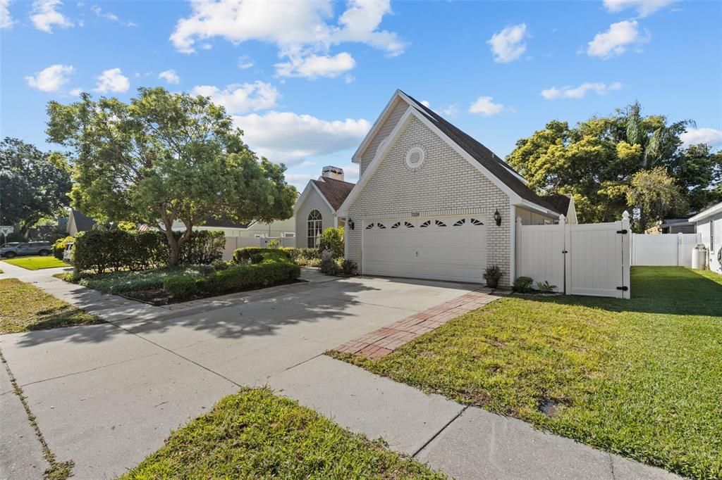 Active With Contract: $475,000 (4 beds, 2 baths, 2056 Square Feet)