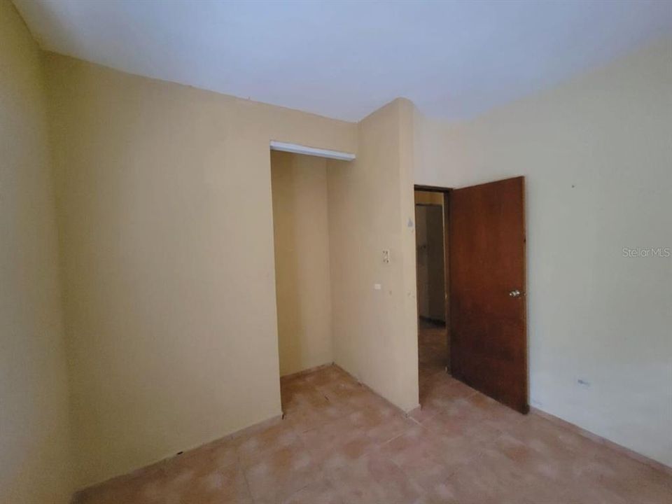 For Sale: $105,000 (3 beds, 2 baths, 1141 Square Feet)