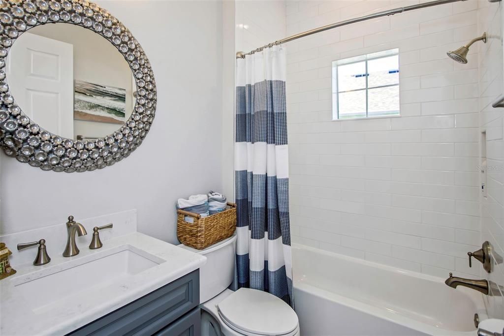 Guest Full Bath w/Tub shower combo