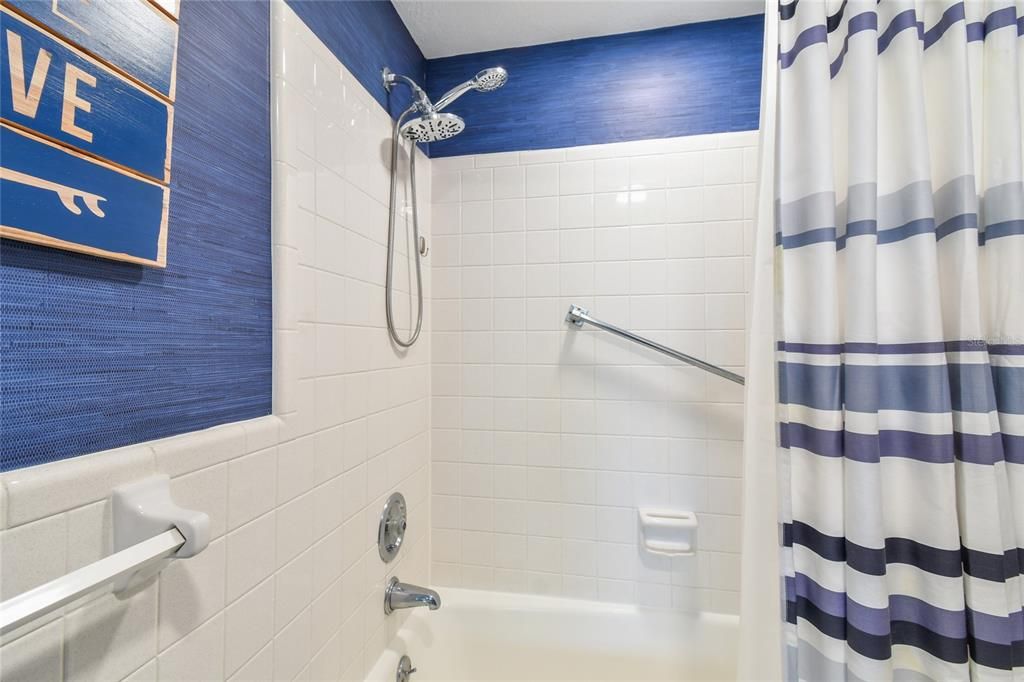 待售: $449,000 (2 贝兹, 2 浴室, 1205 平方英尺)