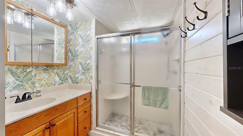 待售: $149,900 (2 贝兹, 1 浴室, 972 平方英尺)