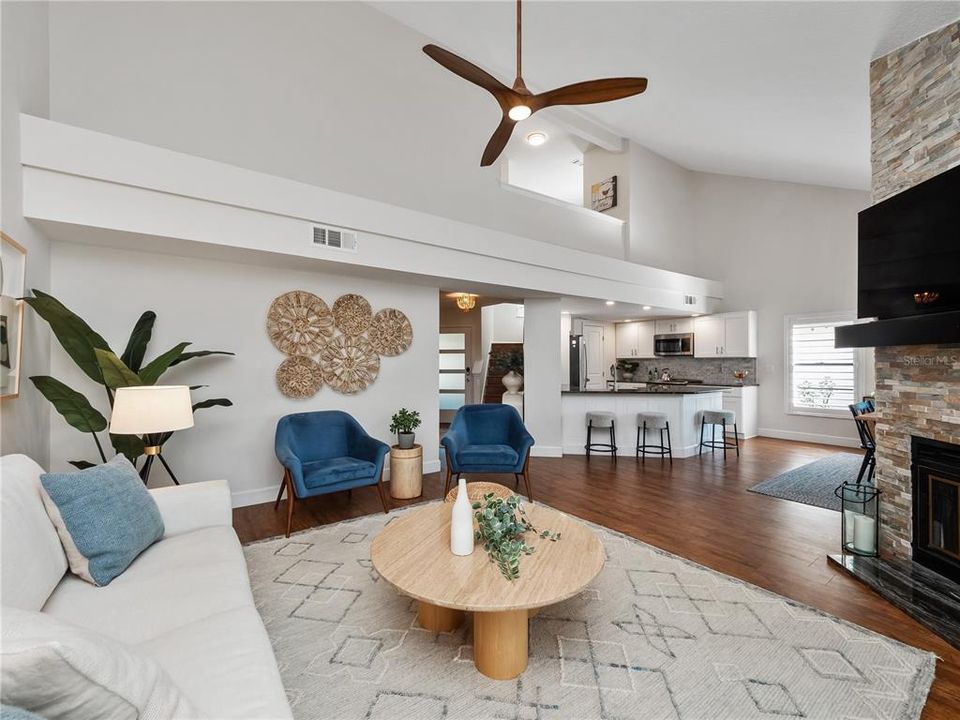 Active With Contract: $429,000 (2 beds, 2 baths, 1448 Square Feet)