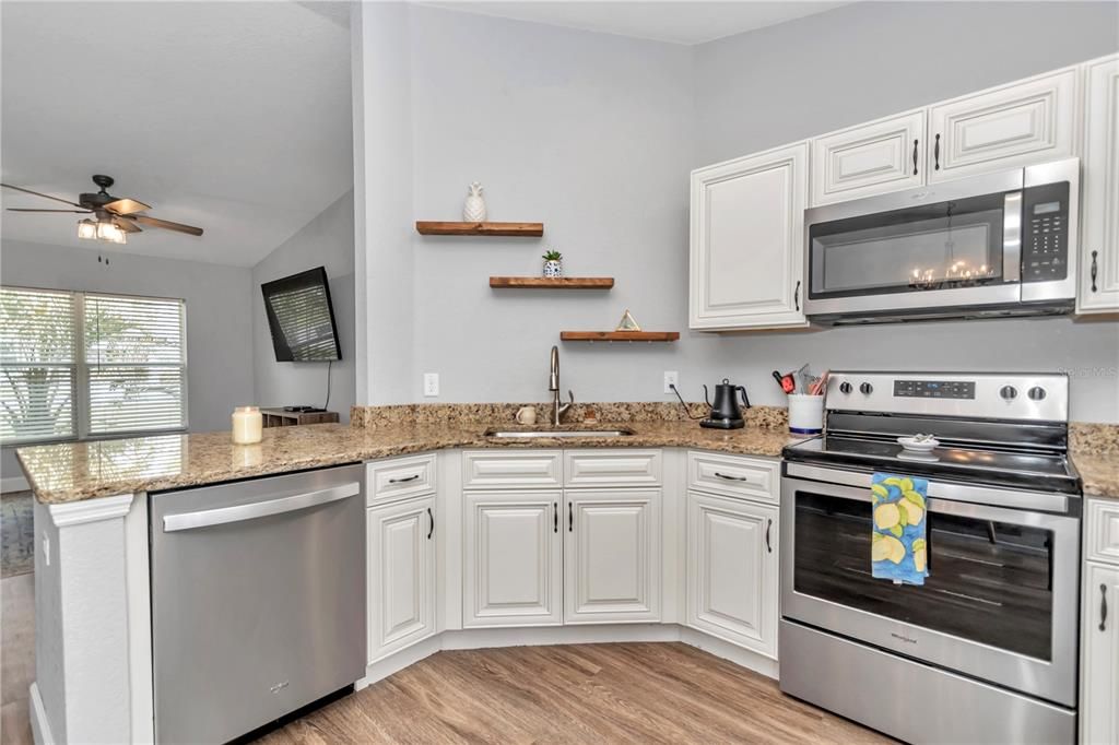 Recently Sold: $245,000 (3 beds, 2 baths, 1288 Square Feet)