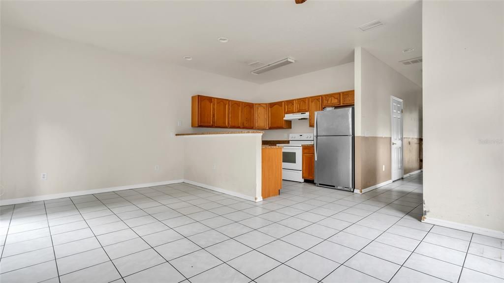 Recently Rented: $2,225 (3 beds, 2 baths, 1372 Square Feet)