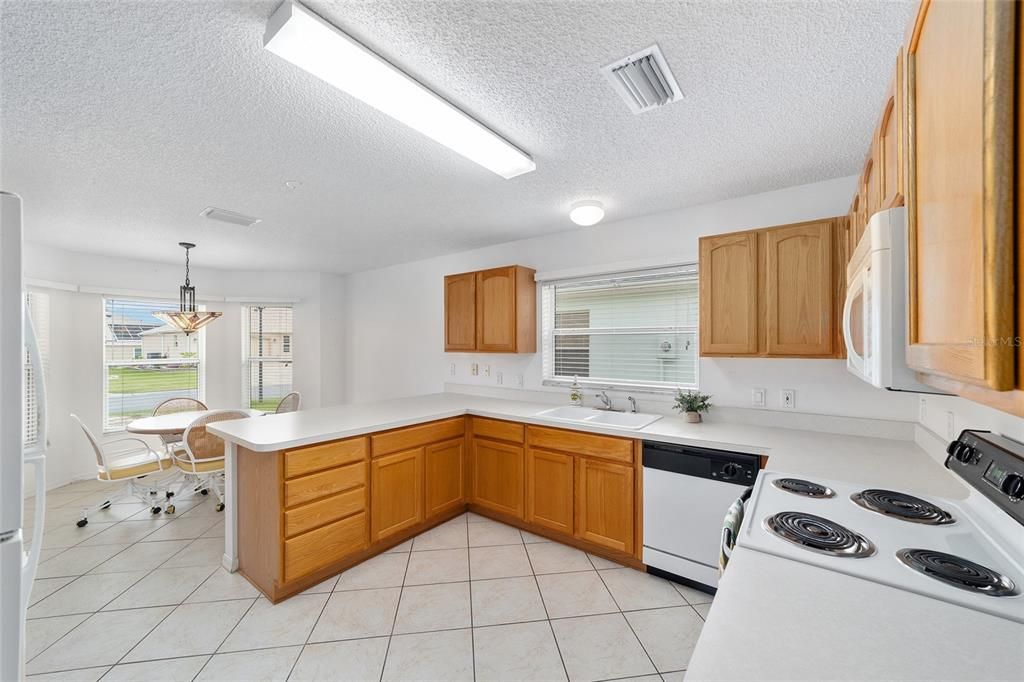 For Sale: $369,900 (3 beds, 2 baths, 1904 Square Feet)