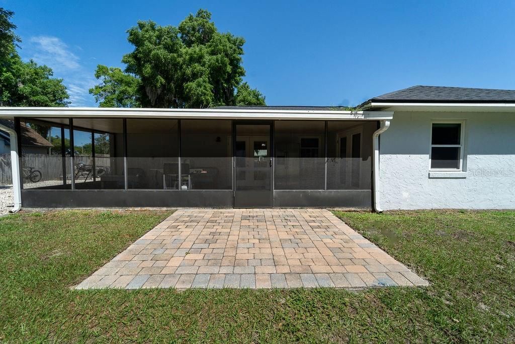 Active With Contract: $299,900 (3 beds, 2 baths, 1502 Square Feet)