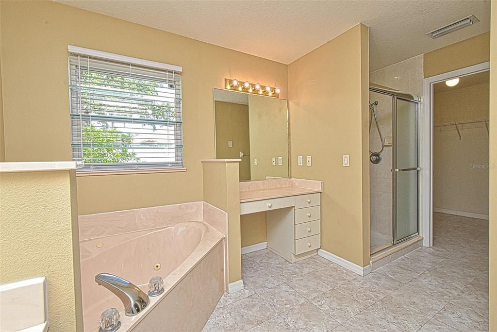 待售: $319,000 (2 贝兹, 2 浴室, 1604 平方英尺)