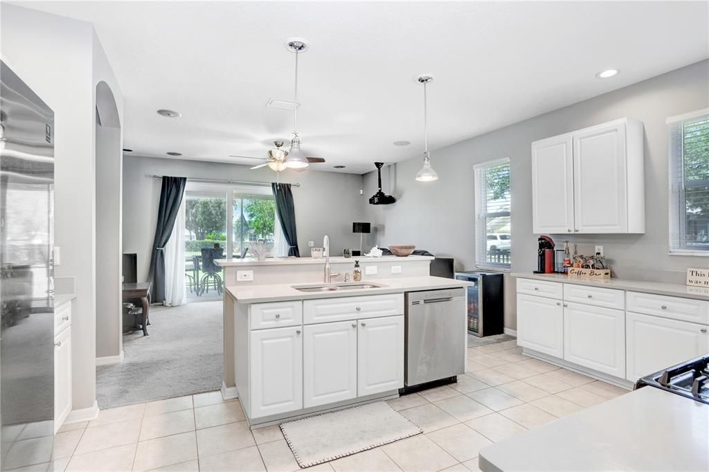 Active With Contract: $465,000 (4 beds, 2 baths, 1935 Square Feet)