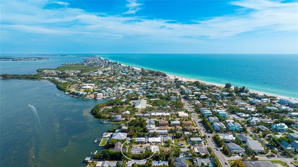 Located close to the beginning of the Anna Maria Island.