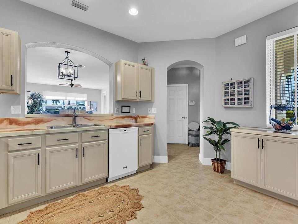 Active With Contract: $330,000 (3 beds, 2 baths, 1977 Square Feet)