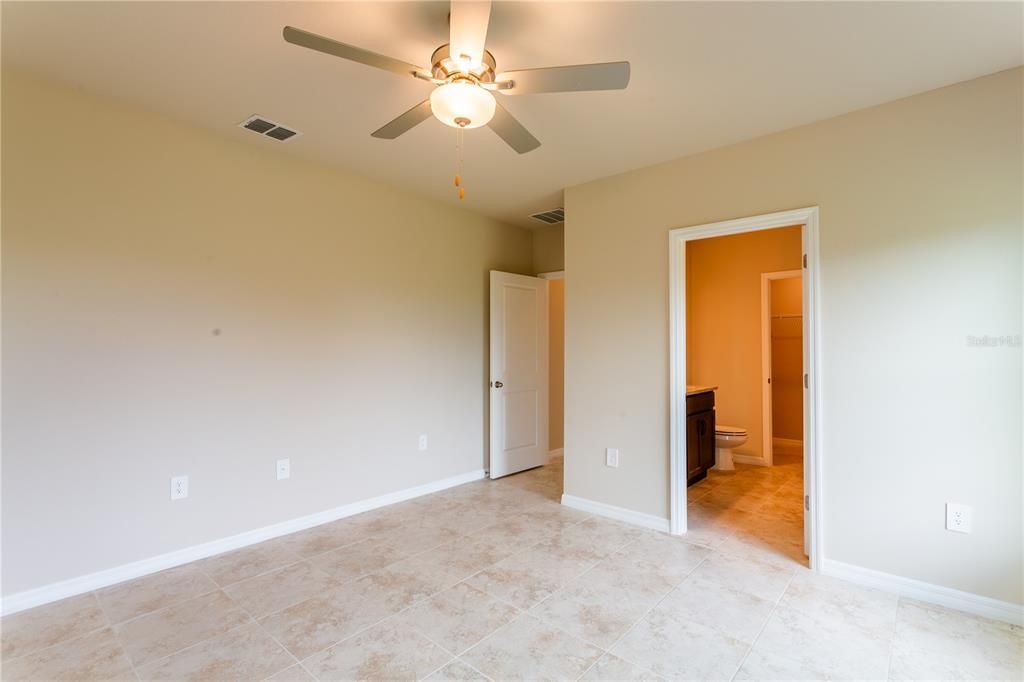 For Sale: $369,000 (4 beds, 2 baths, 1691 Square Feet)