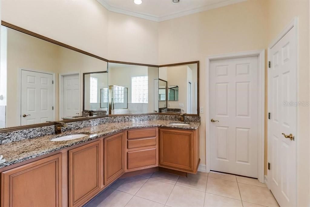 Active With Contract: $845,000 (3 beds, 3 baths, 3132 Square Feet)