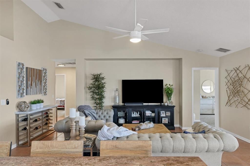 Active With Contract: $499,900 (4 beds, 2 baths, 2084 Square Feet)