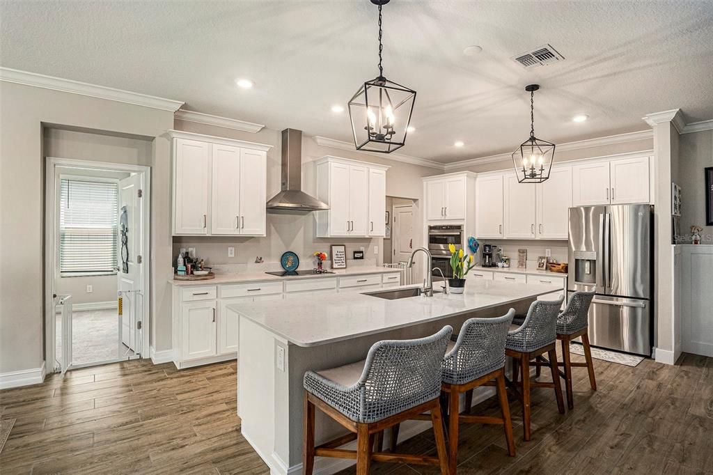 Recently Sold: $695,000 (5 beds, 4 baths, 3231 Square Feet)