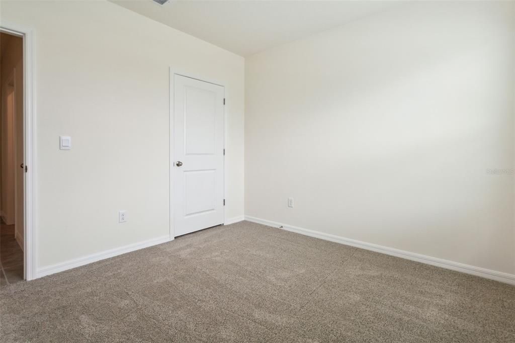 For Rent: $2,350 (3 beds, 2 baths, 1672 Square Feet)