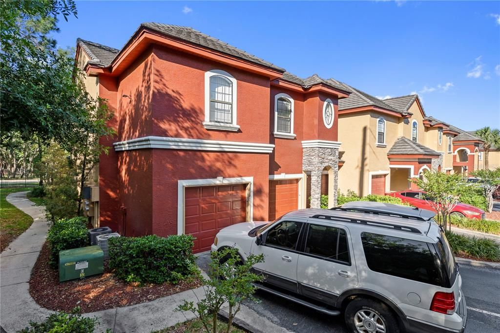 For Sale: $350,000 (2 beds, 2 baths, 1160 Square Feet)