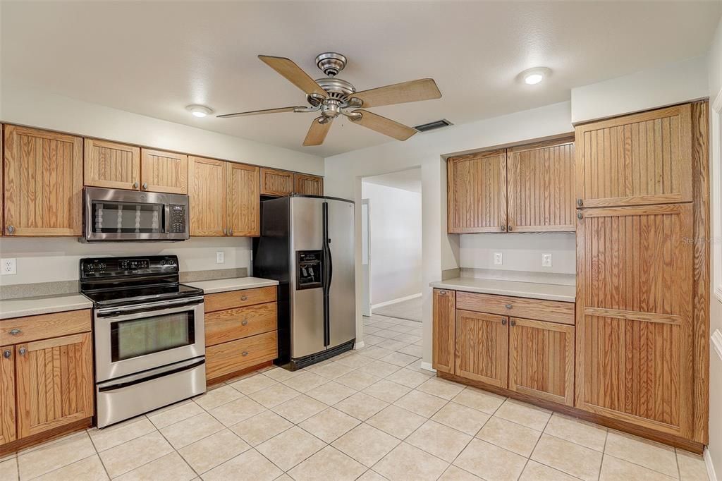 For Sale: $509,900 (3 beds, 2 baths, 2076 Square Feet)