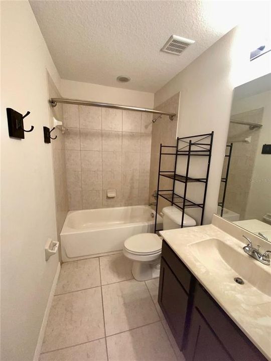 For Rent: $2,025 (3 beds, 2 baths, 1550 Square Feet)