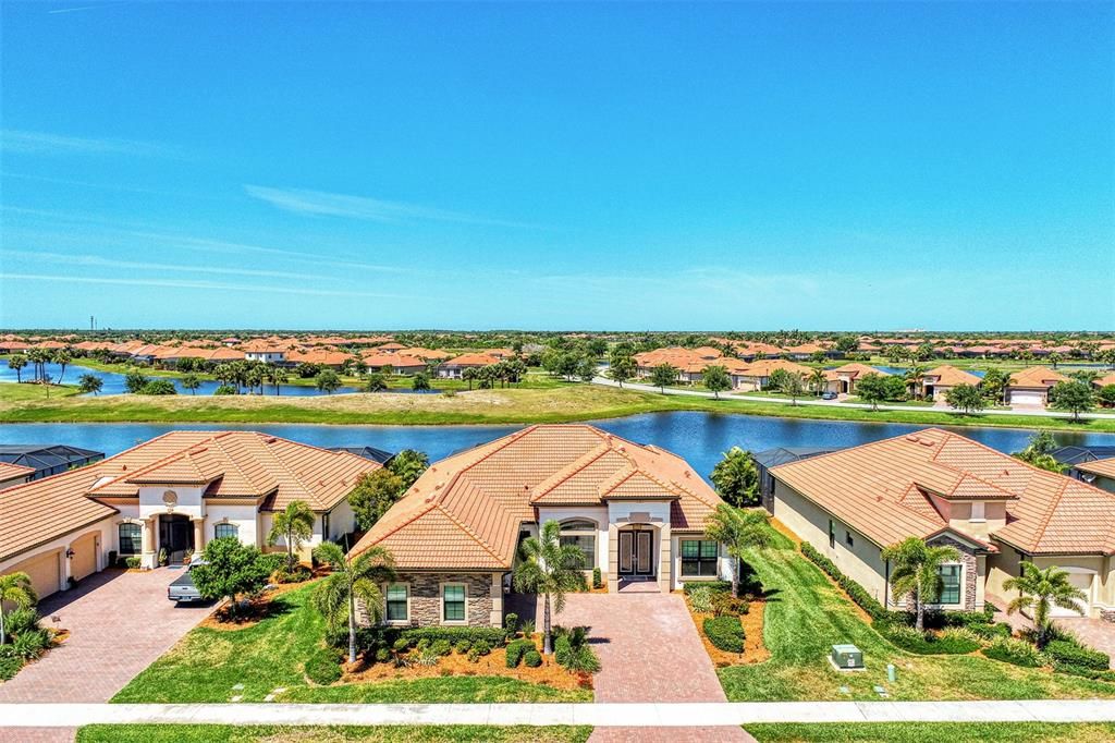 Beautiful 4 bedroom, 3 bath home on water in the golf community of Sarasota National