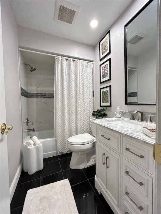 Guest Bathroom with Shower/Tub Combo