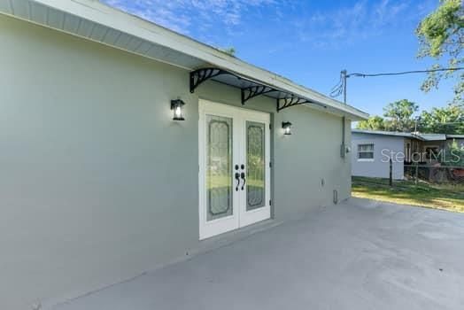 Active With Contract: $224,900 (3 beds, 1 baths, 888 Square Feet)