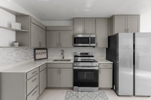 For Sale: $224,900 (3 beds, 1 baths, 888 Square Feet)