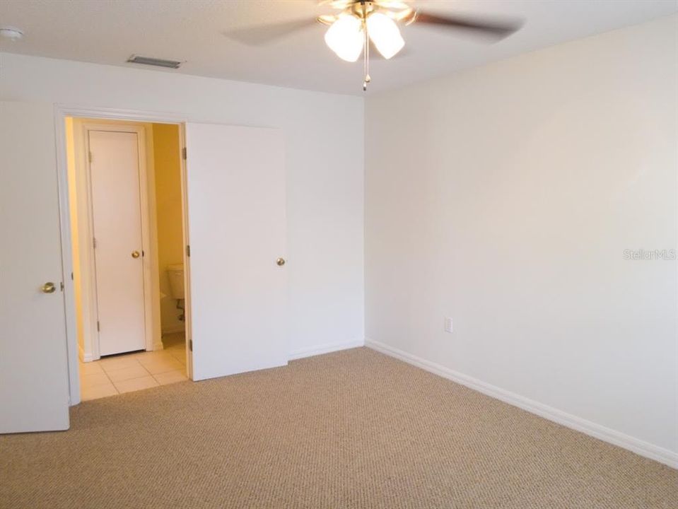 For Rent: $2,000 (2 beds, 2 baths, 1066 Square Feet)