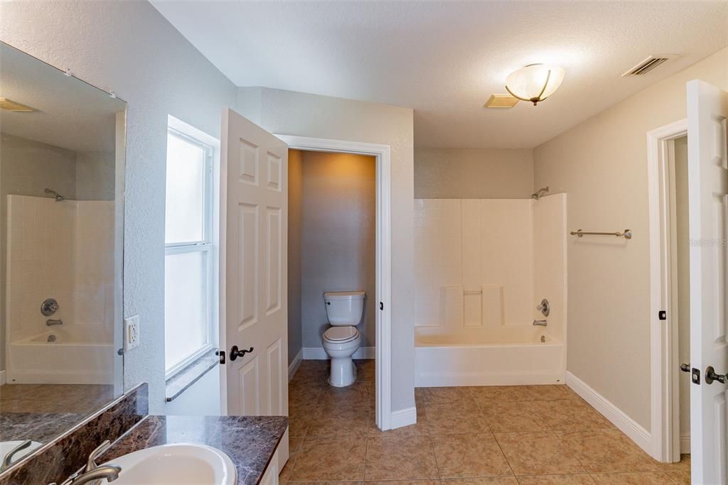 待售: $360,000 (3 贝兹, 2 浴室, 1788 平方英尺)