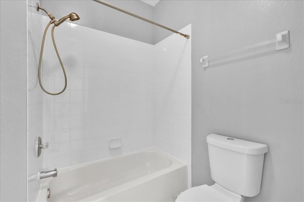 待售: $300,000 (3 贝兹, 2 浴室, 1408 平方英尺)