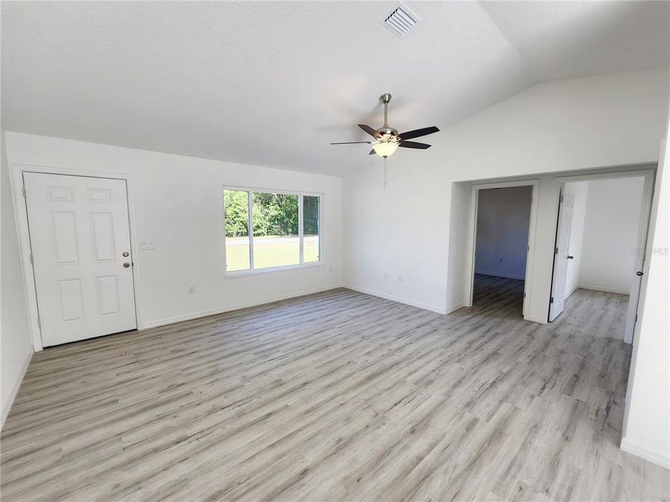 For Rent: $1,775 (3 beds, 2 baths, 1096 Square Feet)
