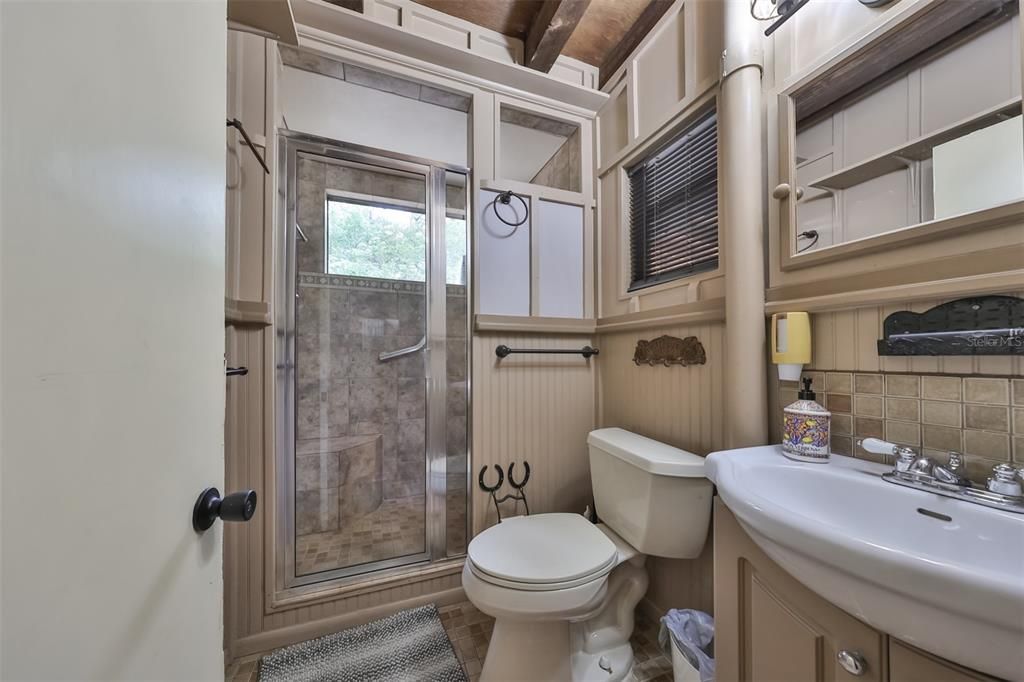 待售: $389,500 (3 贝兹, 1 浴室, 1190 平方英尺)